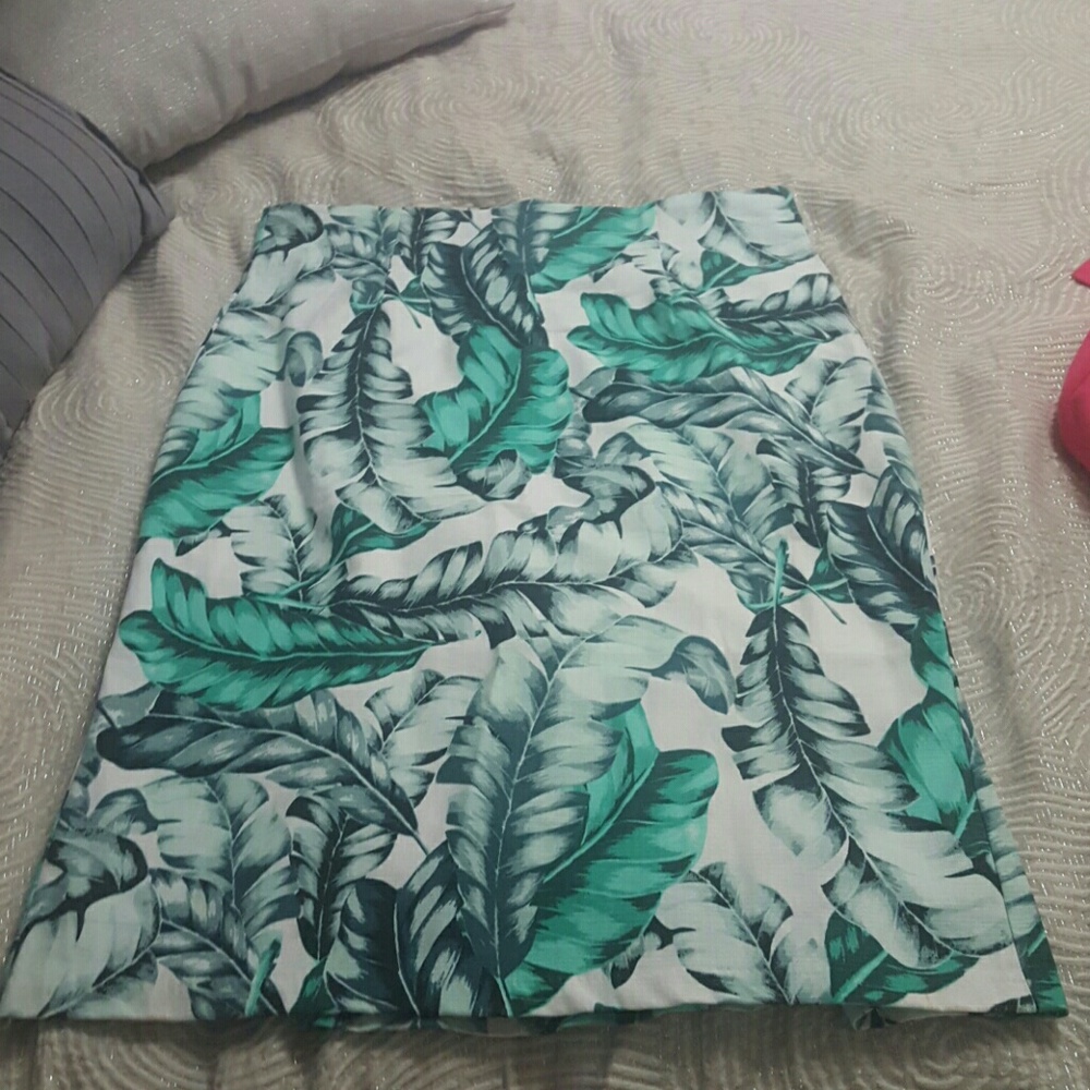 Biutiful skirs green